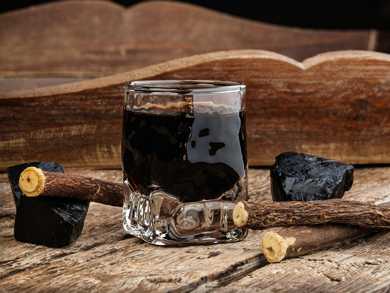 Liquorice liqueur 50 cl